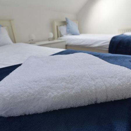 Beach Central With Allocated Parking And Patio Brighton Екстер'єр фото