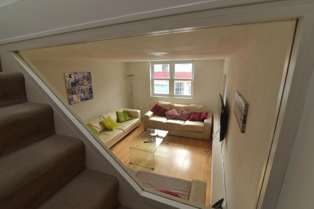 Beach Central With Allocated Parking And Patio Brighton Екстер'єр фото