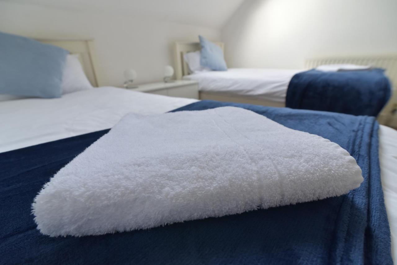 Beach Central With Allocated Parking And Patio Brighton Екстер'єр фото