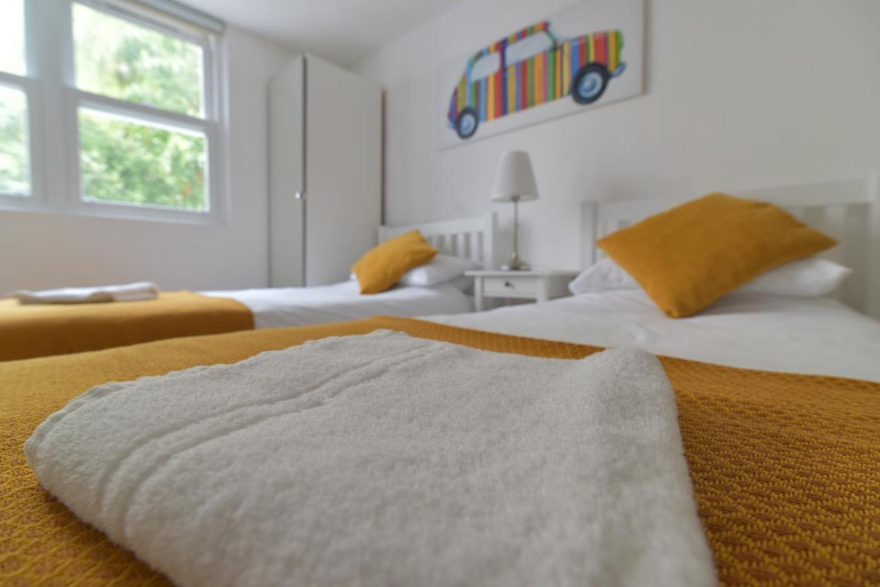 Beach Central With Allocated Parking And Patio Brighton Екстер'єр фото