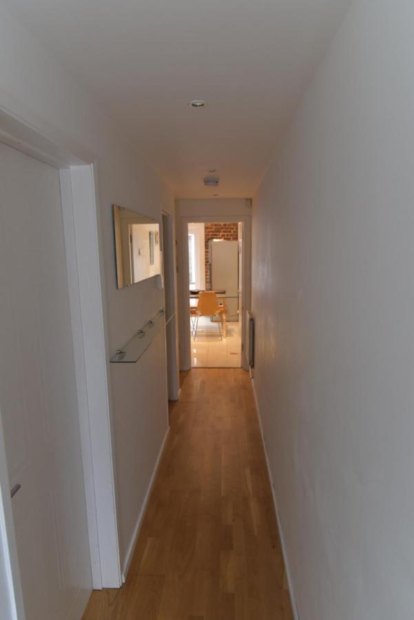 Beach Central With Allocated Parking And Patio Brighton Екстер'єр фото